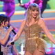 Image for article titled Despite all the drama, Taylor Swift's American Music Awards performance was pretty straightforward